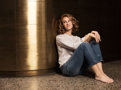 Chiara Schoras 5