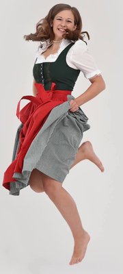 Claudia Plakolm 5