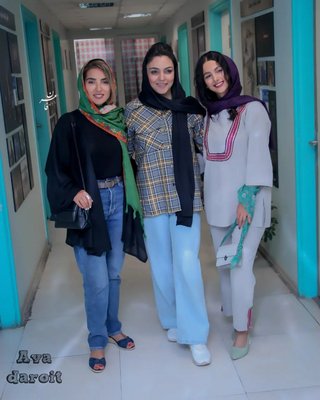 Mona Karami 7